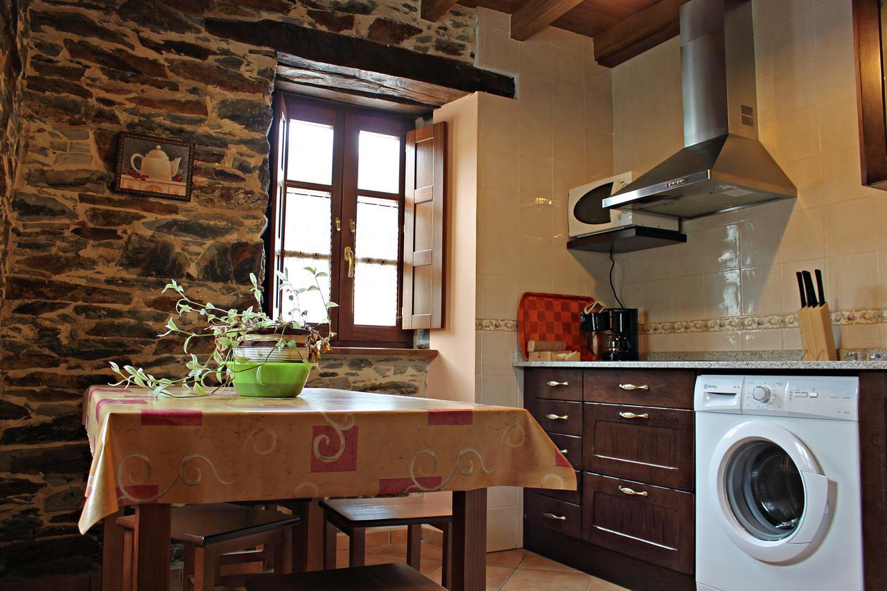 Apartamentos El Llago Boal Exterior photo